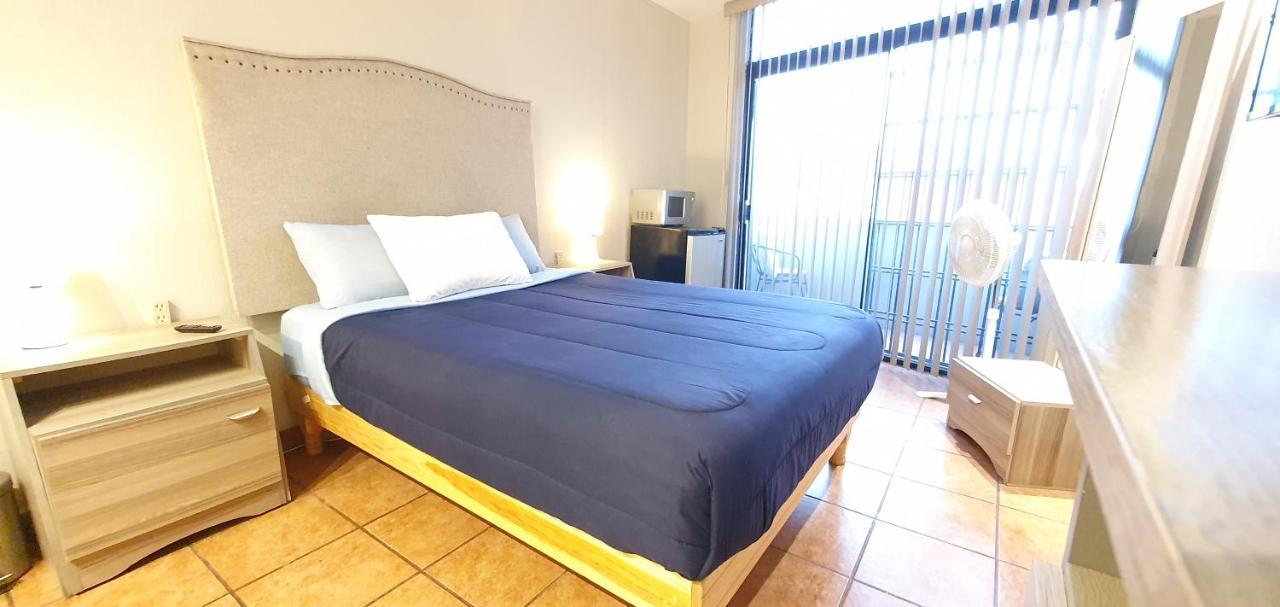Hospedaje Ggg Ensenada Esterno foto